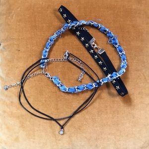 🌚 Set of 3 trendy PacSun chokers 🌚
